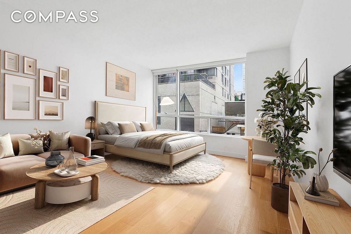 Image 1 of 14 for 301 East 61st Street #2C in Manhattan, New York, NY, 10065