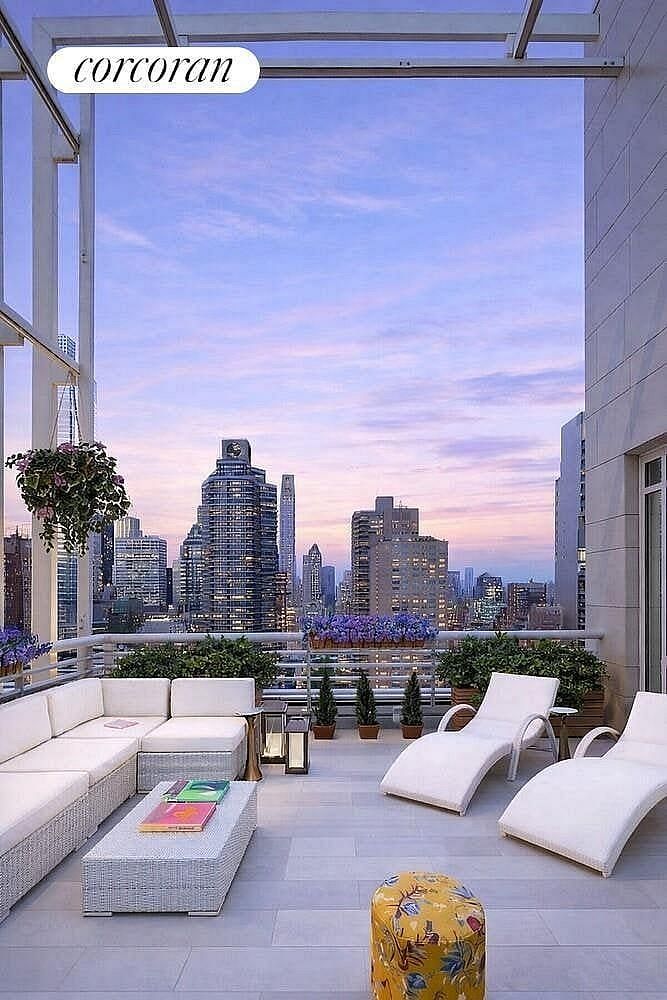 301 East 61st Street #PENTHOUSE