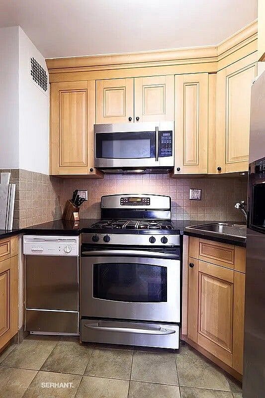 301 East 63rd Street #10G