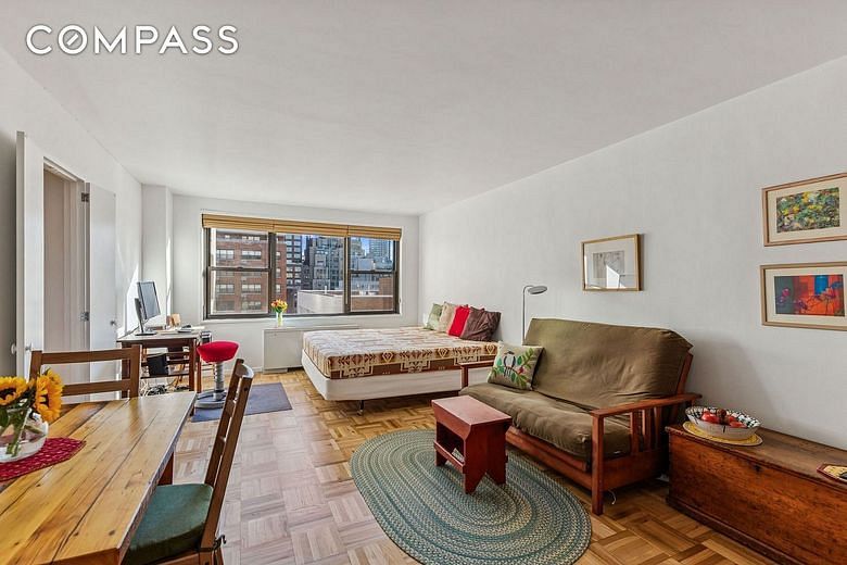 301 East 69th Street #14A