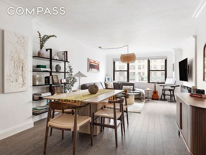 301 East 69th Street #7E