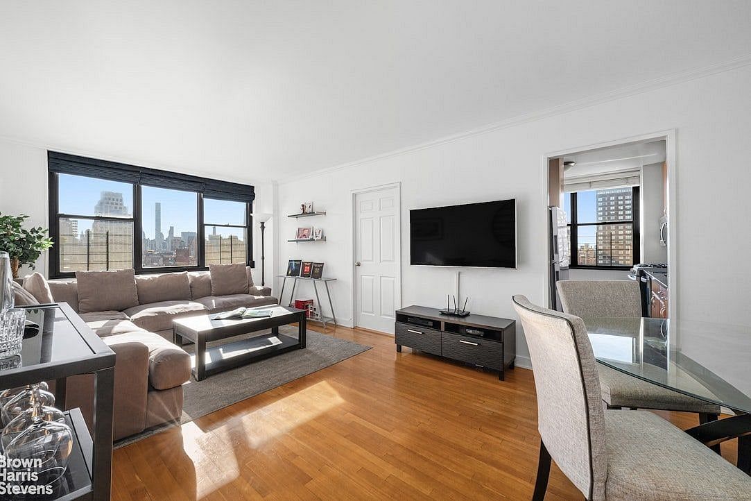 Image 1 of 10 for 301 East 87th Street #25D in Manhattan, New York, NY, 10128