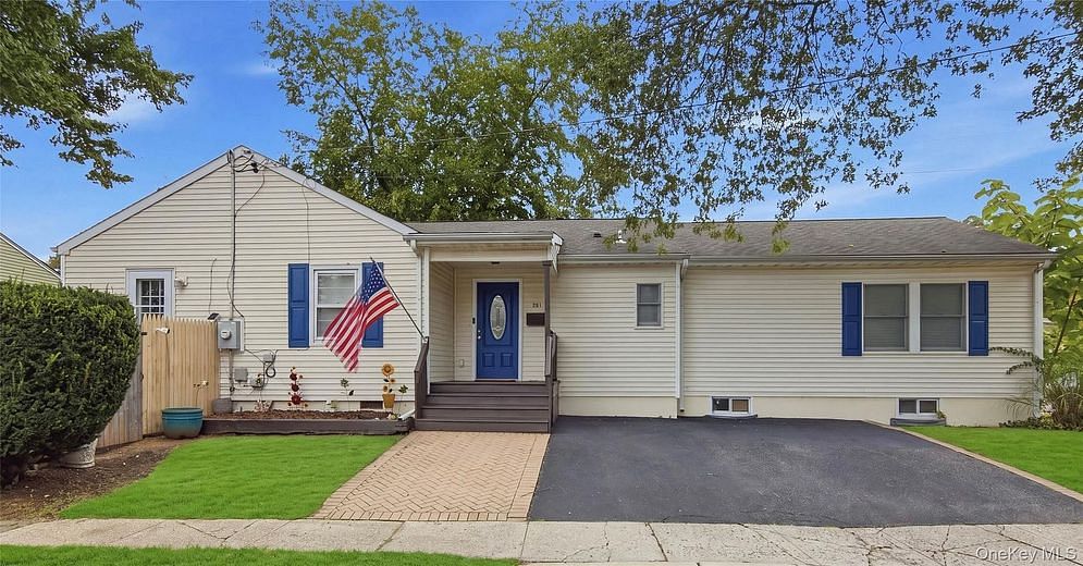 301 Laurel Road