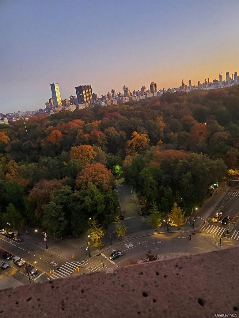 301 W 110th Street #18F