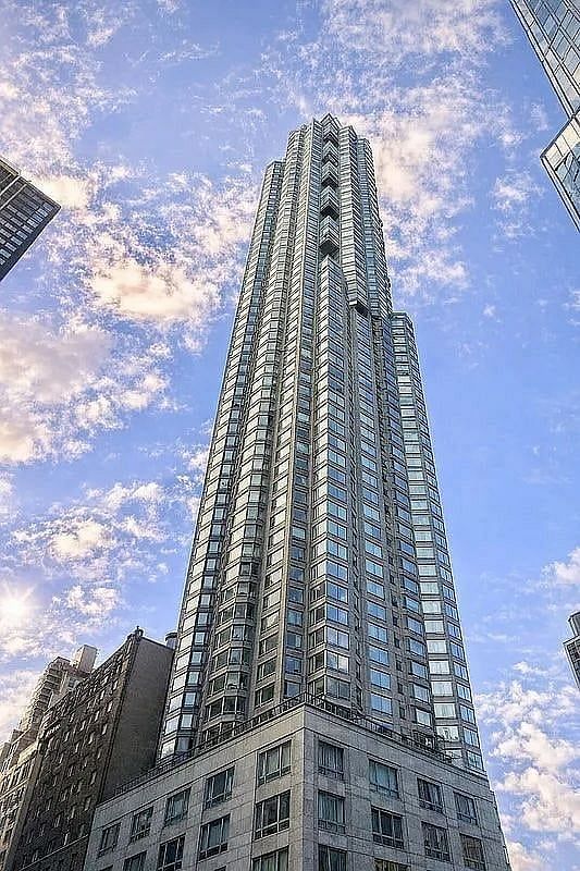 301 West 57th Street #8E