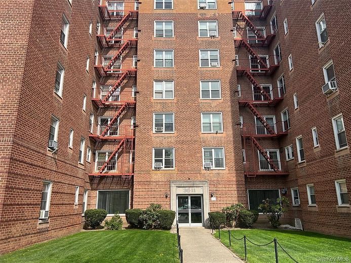 3011 Parsons Boulevard #7N