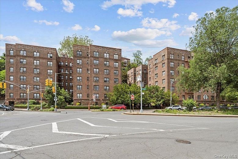 3017 Riverdale Avenue #5J