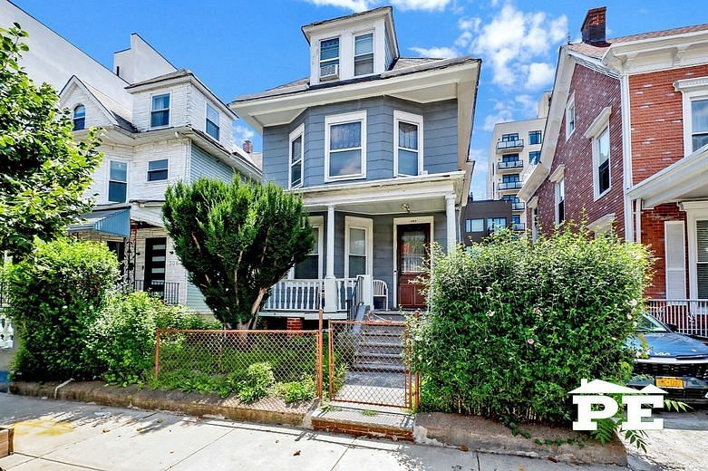302 Fenimore Street