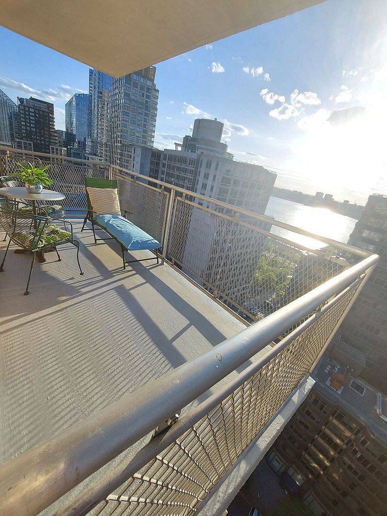 303 West 66th Street #20EW