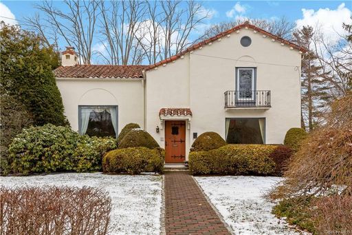 Image 1 of 19 for 632 Oakhurst Road in Westchester, Mamaroneck, NY, 10543