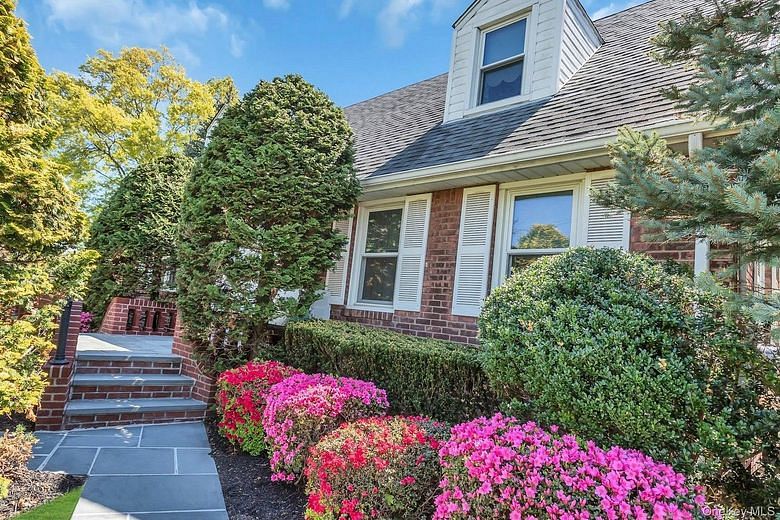 304 Old Courthouse Road