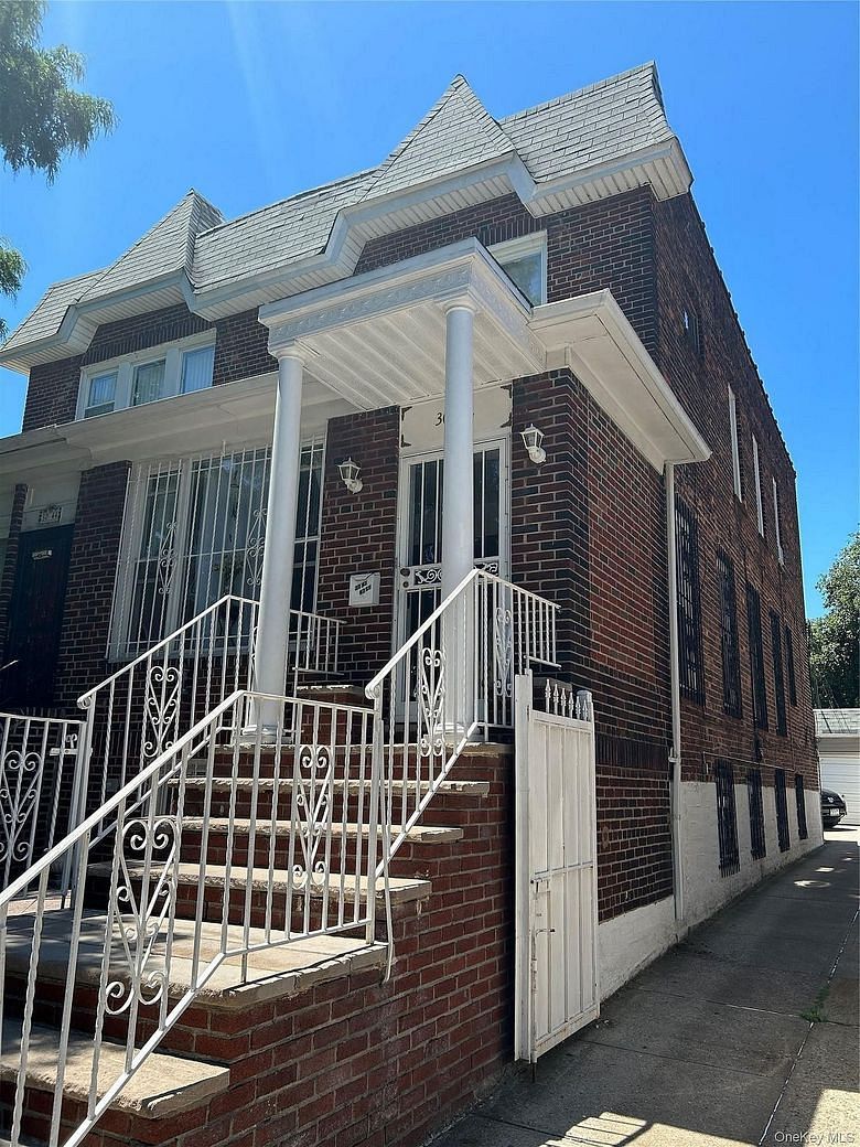 3042 83rd Street