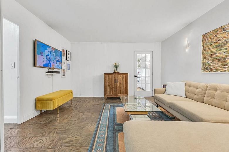 305 East 24th Street #15L