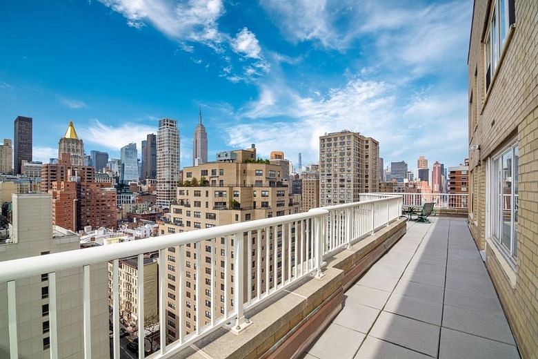 305 East 24th Street #20B