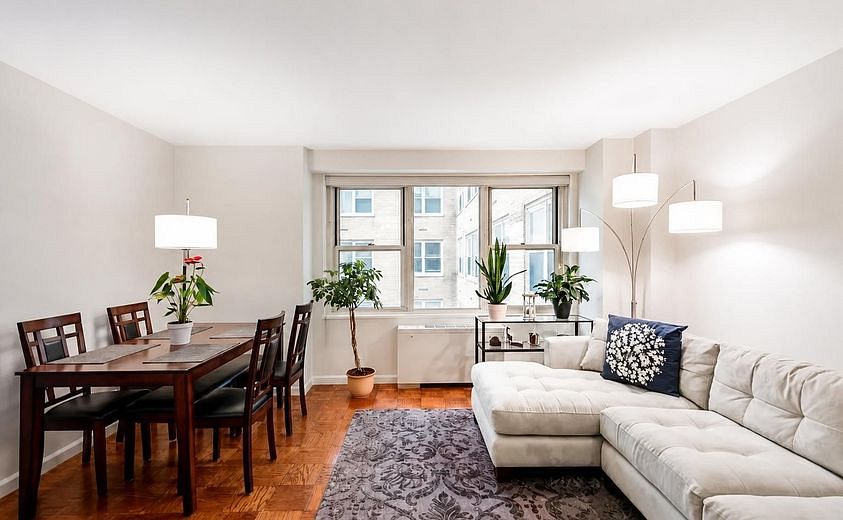305 East 24th Street #8H