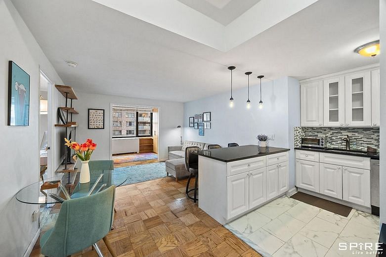 305 East 40th Street #14O