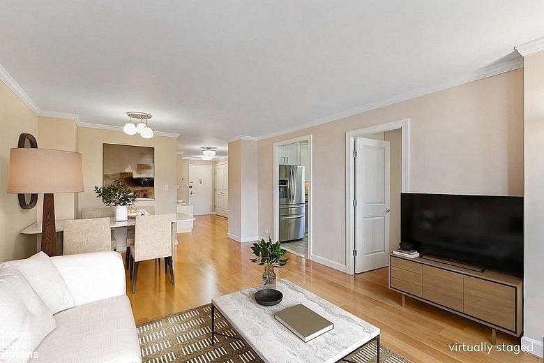 305 East 40th Street #4K