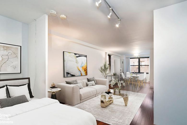 305 East 40th Street #5X