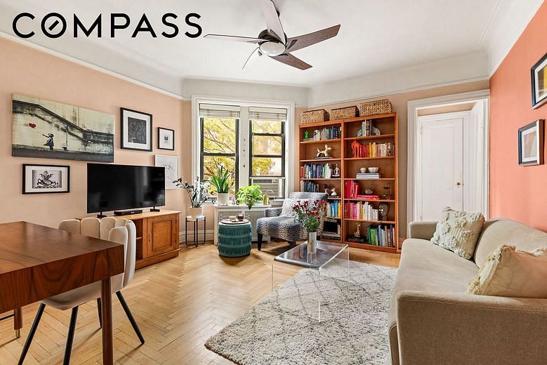 305 East 88th Street #6D