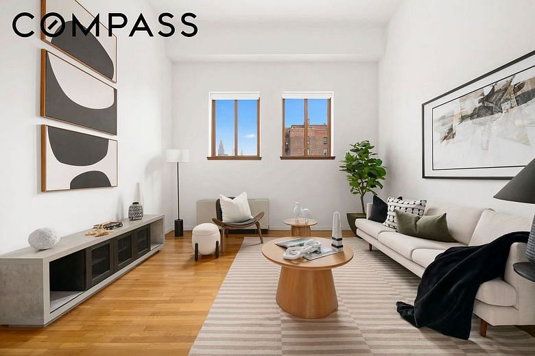 305 Second Avenue #709