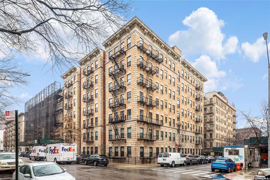 Image 1 of 10 for 305 W 150th Street #404 in Manhattan, New York, NY, 10039