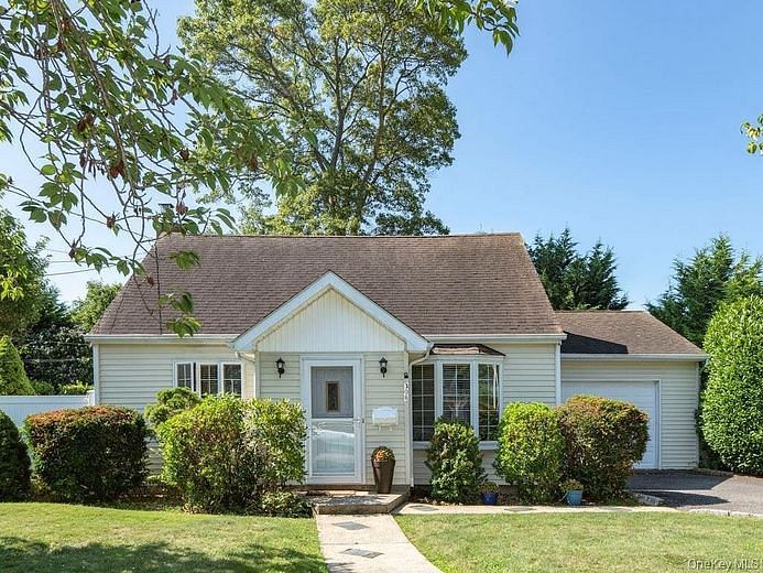 306 Clay Avenue