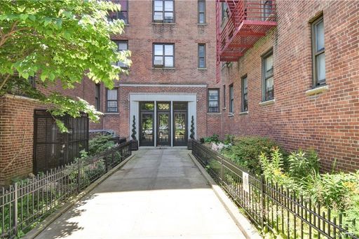 Image 1 of 9 for 306 E Moshulo Parkway S #1F in Bronx, NY, 10458