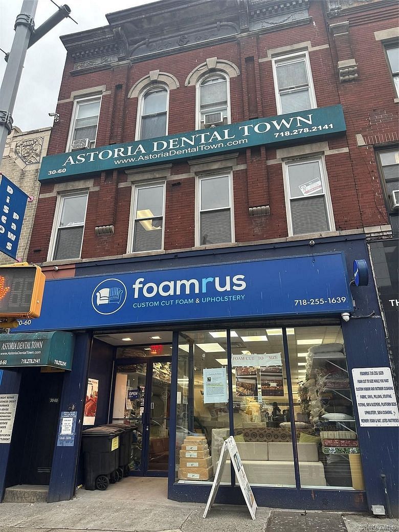 3060 Steinway Street