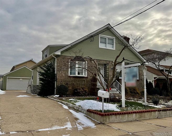 309 Litchfield Avenue