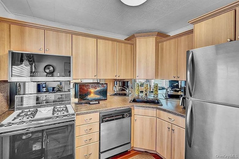 309 Mariners Way