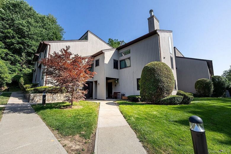 309 N Greeley Avenue #5C