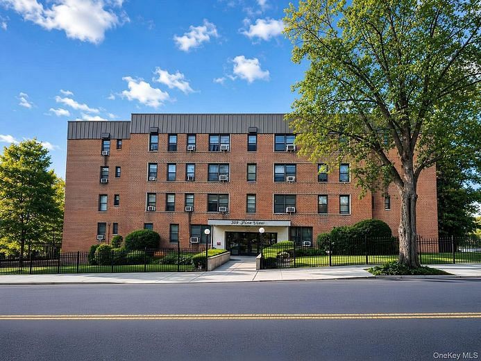 309 North Broadway #4K