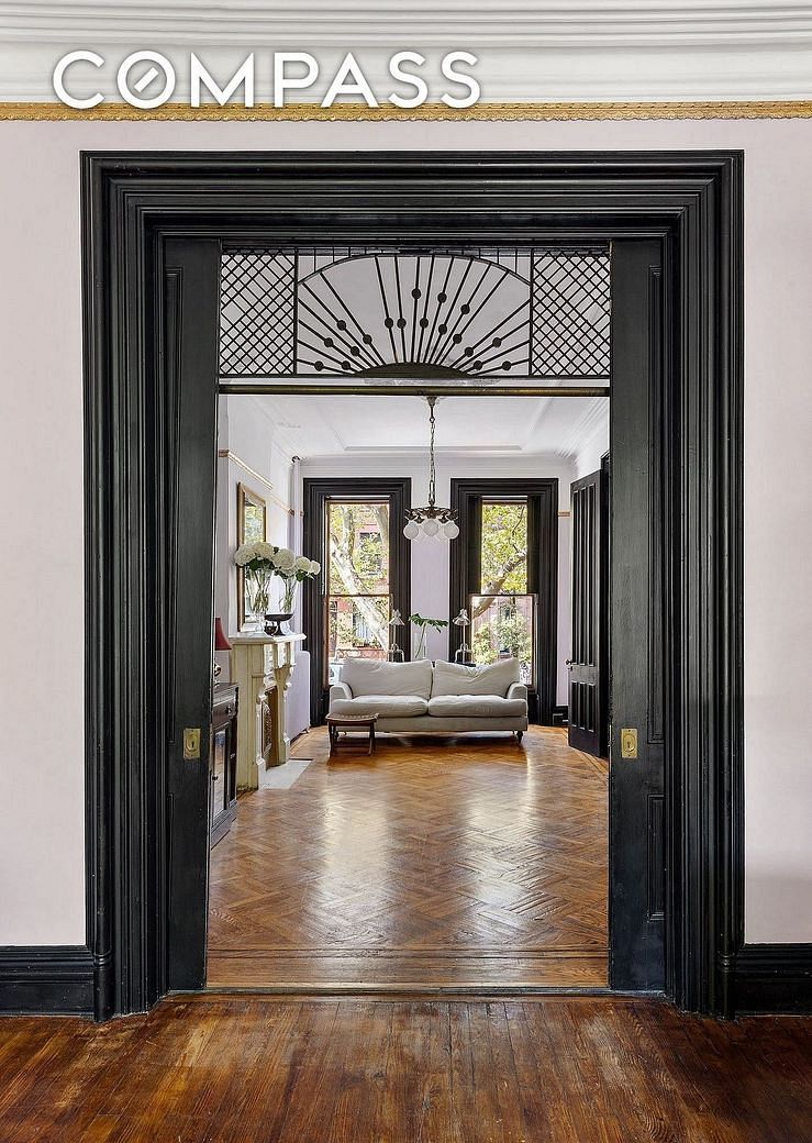 309 Vanderbilt Avenue