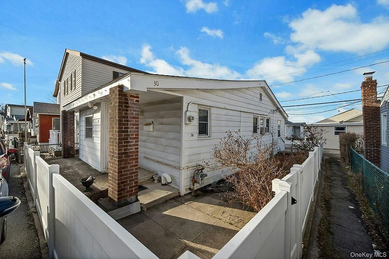 30D Edgewater Park #D