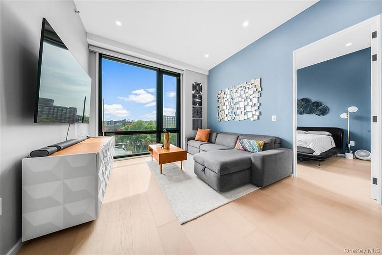 31-16 21 Street #PH1D