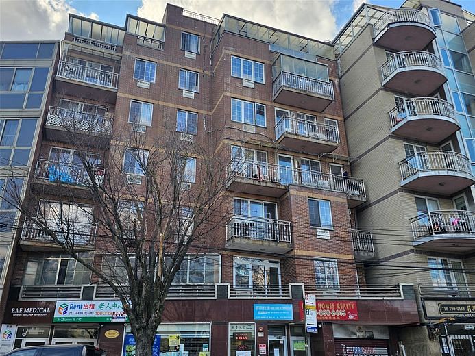31-22 Union Street #2D