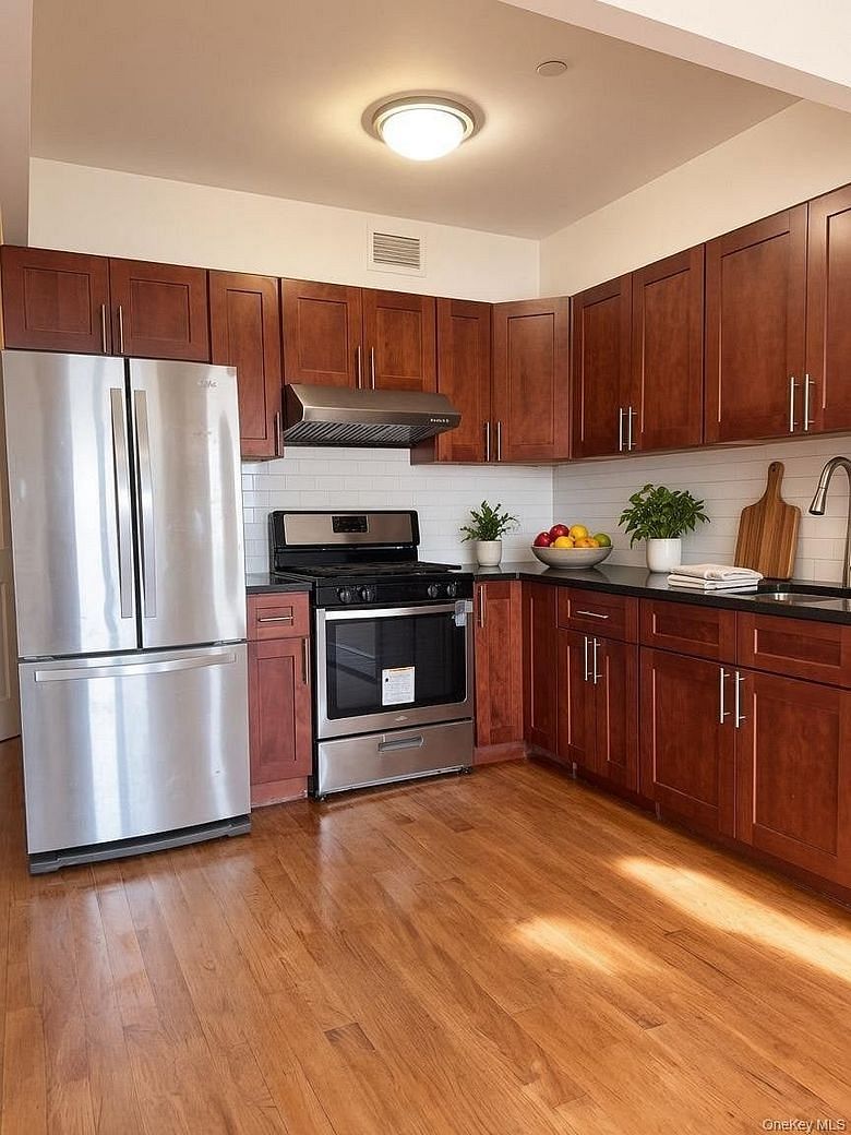 31-53 Linden Place #3a