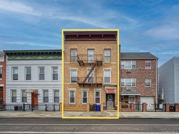 31-72 44th Street