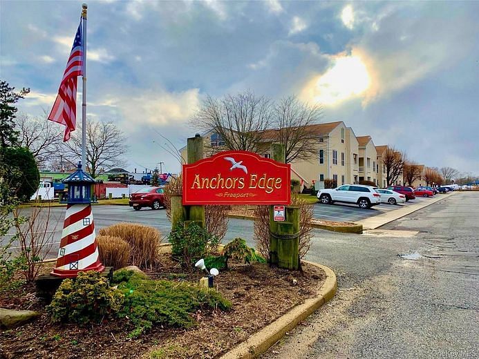 31 Anchor Street #Y