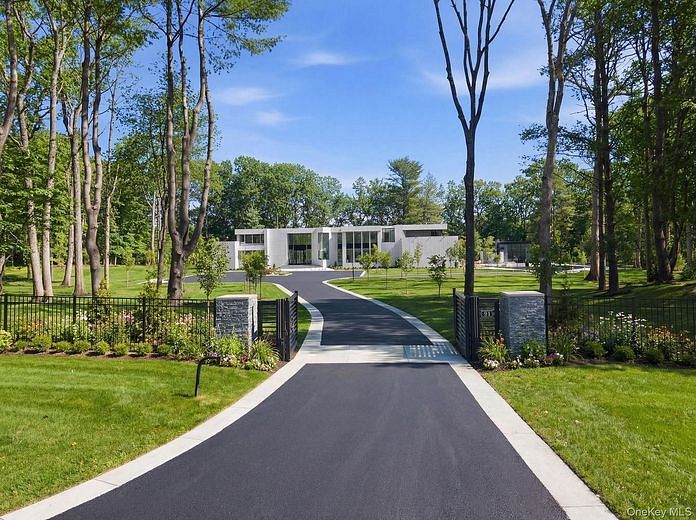 31 Chestnut Hill Drive