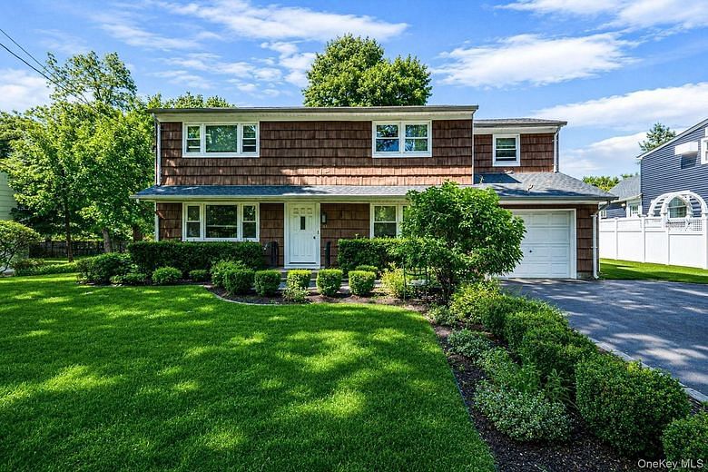 31 Crooked Hill Road