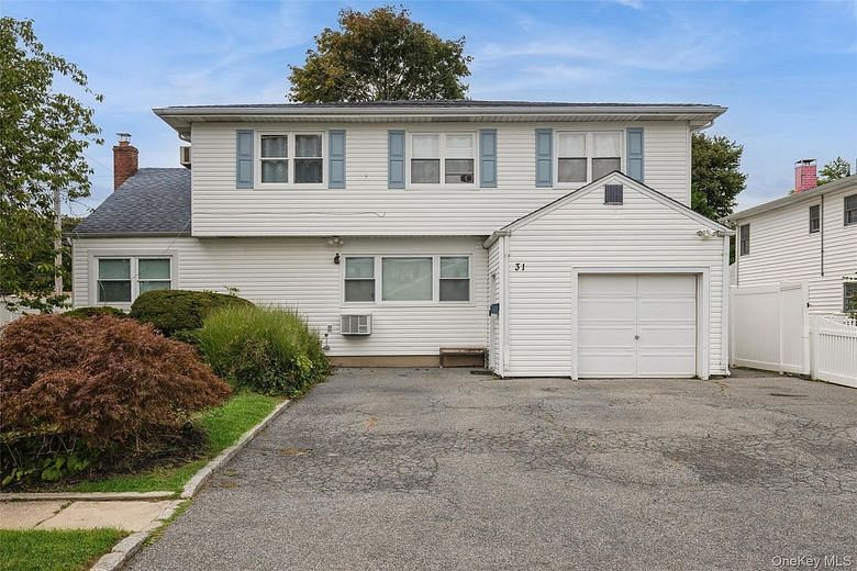 31 E June Street