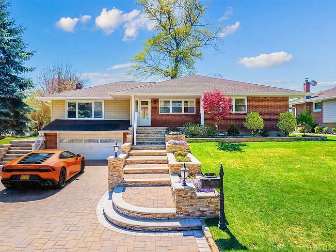 31 Edgemere Dr