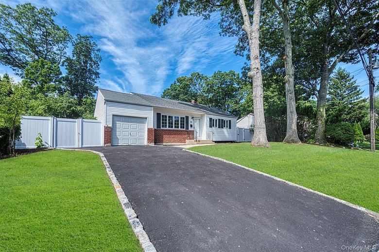 31 Foxwood Drive E