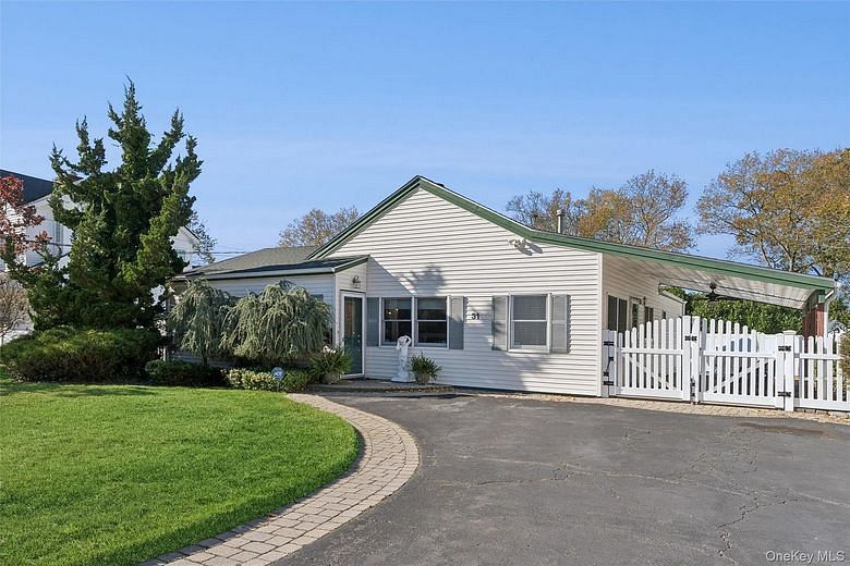 31 Grand Central Avenue