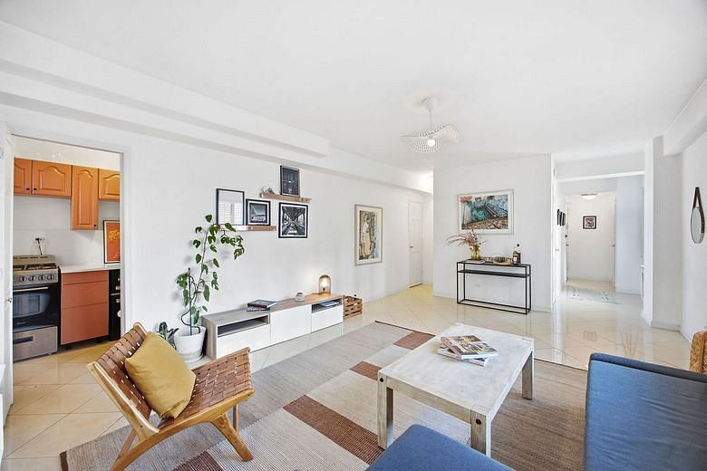 310 East 49th Street #12B