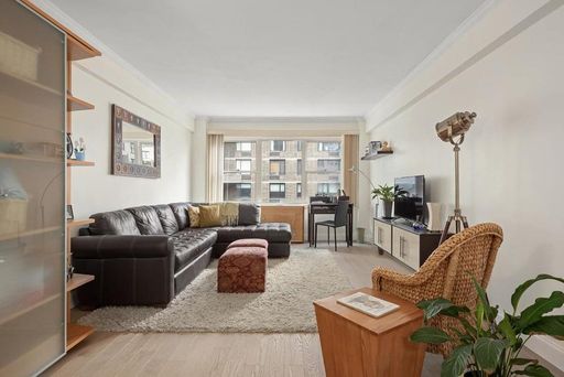 Image 1 of 10 for 310 East 49th Street #9D in Manhattan, New York, NY, 10017