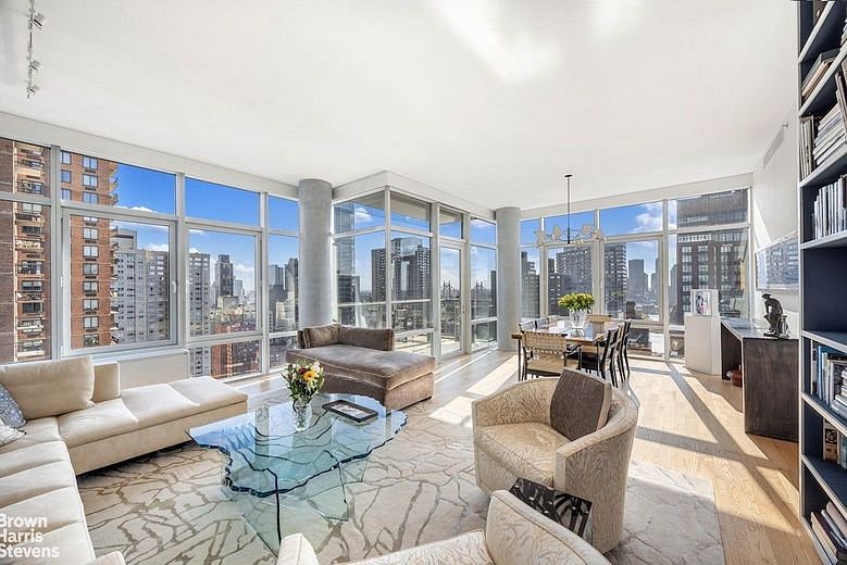 310 East 53rd Street #25A