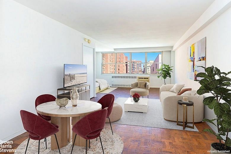 310 East 70th Street #10G