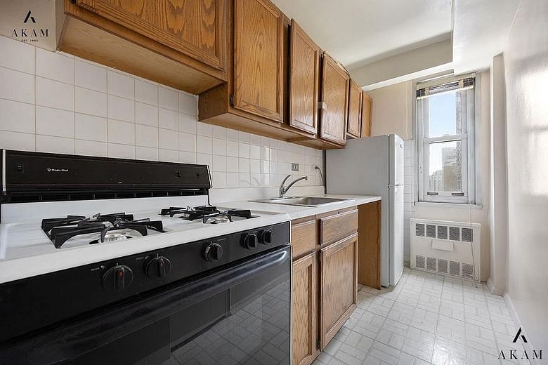 310 East 70th Street #10L